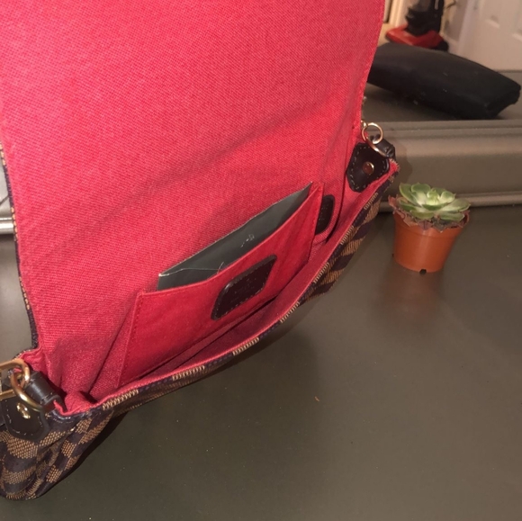 Louis vuitton bag - Picture 1 of 4